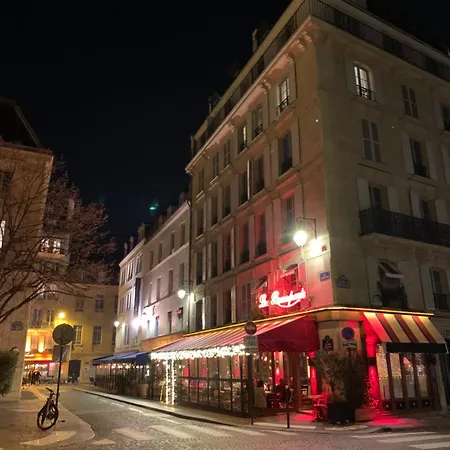 A Saint-germain Des Pres Parigi
